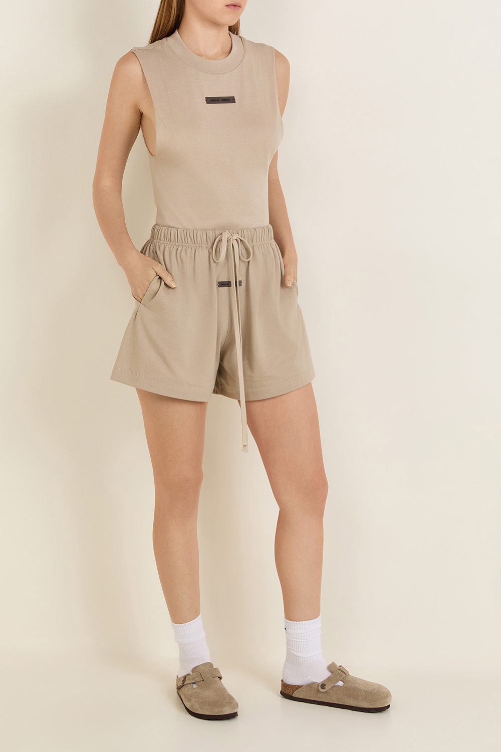 מכנסיים קצרים